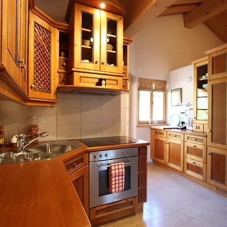 Du Mont Apartment *