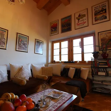 Du Mont Apartment *